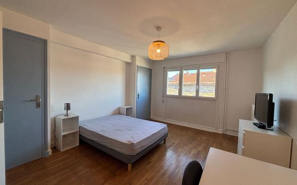 Appartement à louer    2 pièces •  Saint-Étienne