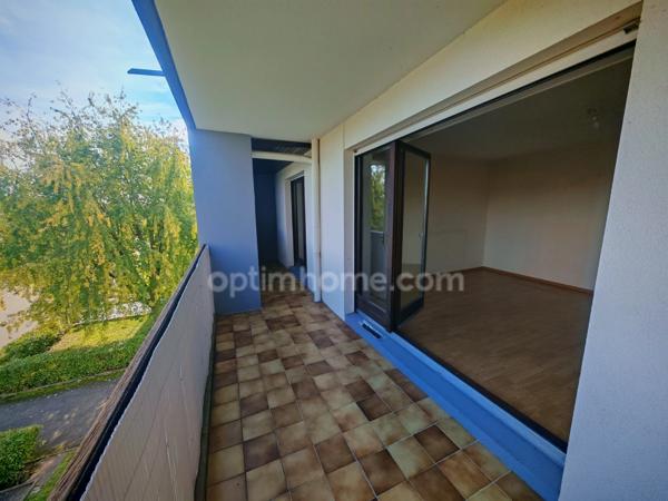 Appartement 3/4 P - traversant avec terrasse & garage – Rue du Rhône