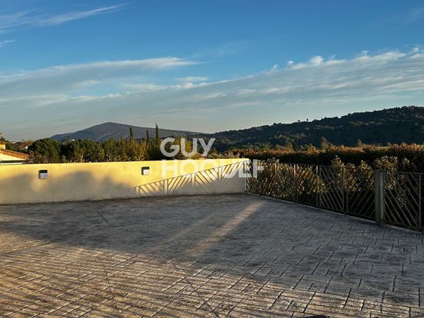 Villa de standing 170m², 4 chambres, terrain, piscine, sous sol.