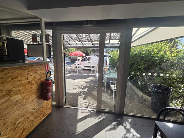 A Vendre Mur + Fond de commerce