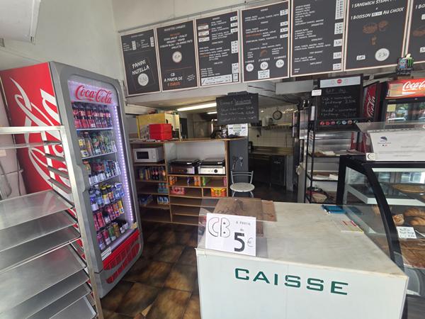 A Vendre Mur + Fond de commerce