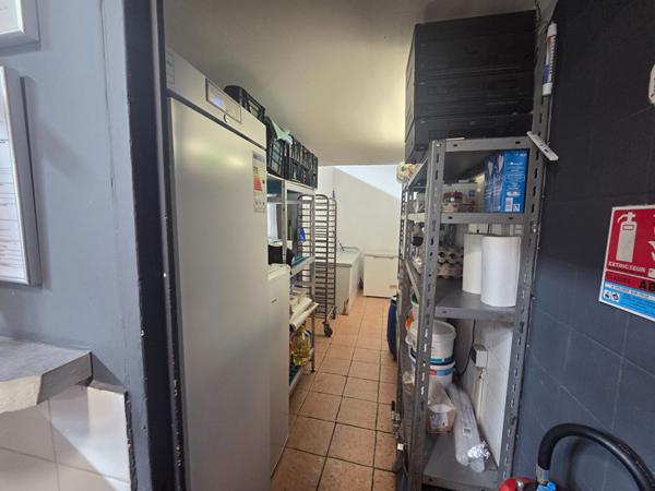 A Vendre Mur + Fond de commerce