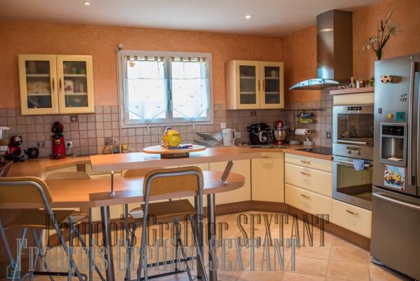 Maison individuelle de chambres