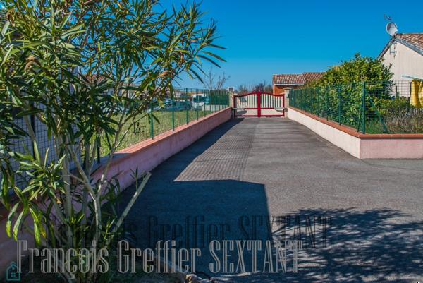 Maison individuelle de chambres