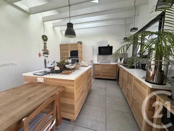 Maison à vendre  6 pièces - 210 m2 SAUJON - 17
