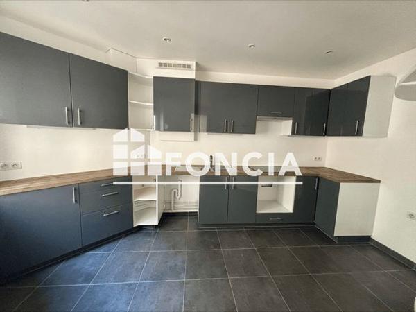 Location Appartement 3 pièces 102 m² - 51/53 RUE DE RENNES Paris 75006