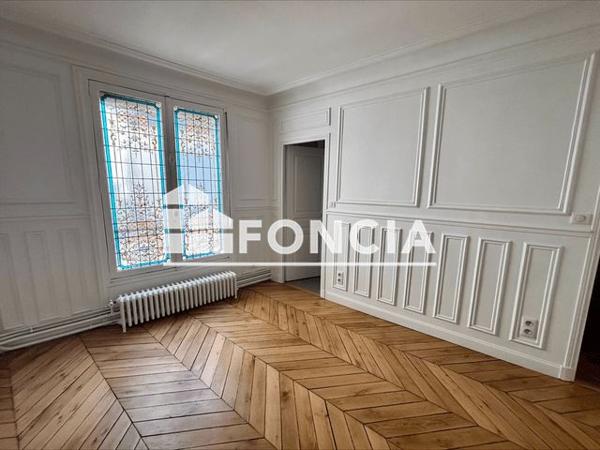 Location Appartement 3 pièces 102 m² - 51/53 RUE DE RENNES Paris 75006