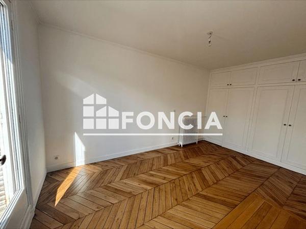 Location Appartement 3 pièces 102 m² - 51/53 RUE DE RENNES Paris 75006