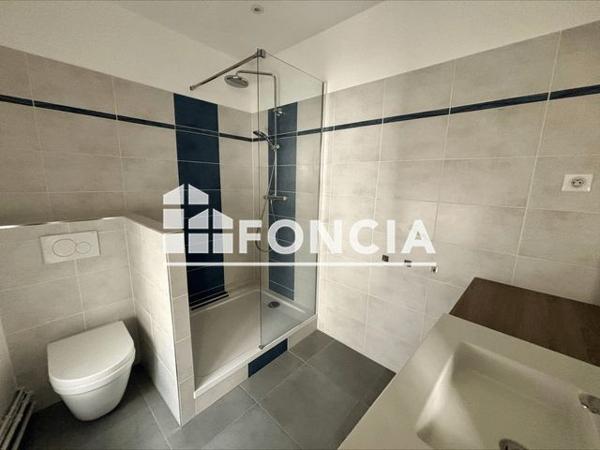 Location Appartement 3 pièces 102 m² - 51/53 RUE DE RENNES Paris 75006