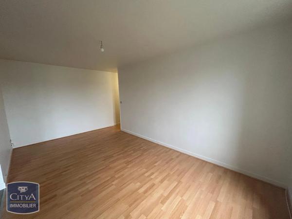 Appartement à louer 3 pièces 58.55m² Charleville-Mézières (08000)