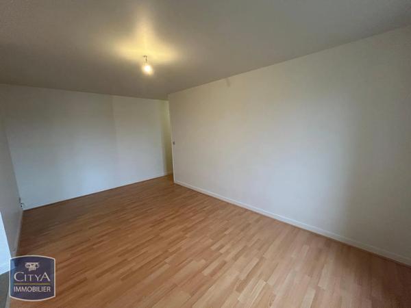 Appartement à louer 3 pièces 58.55m² Charleville-Mézières (08000)