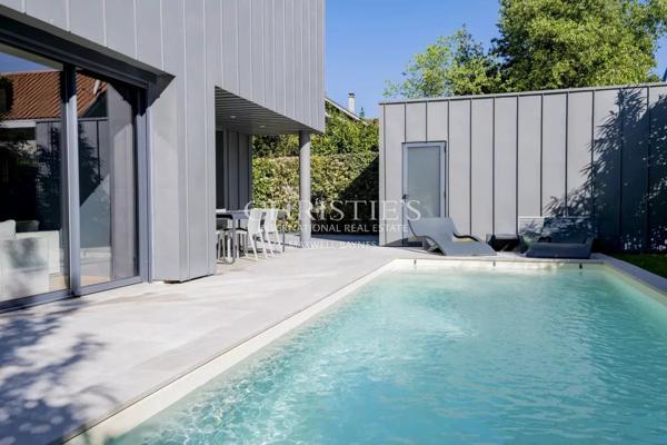 PESSAC – VILLA D’EXCEPTION AU COEUR DU QUARTIER DU CASINO