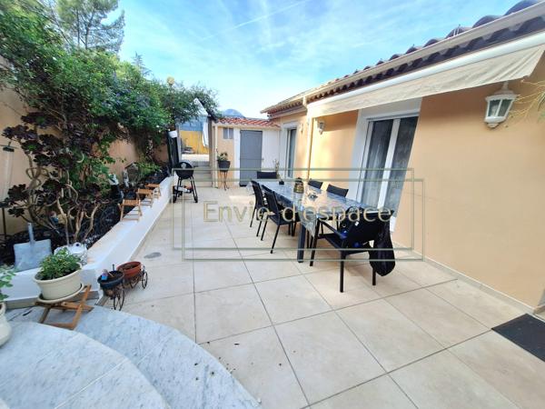 Maison familiale avec T3 indépendant et piscine à Toulon