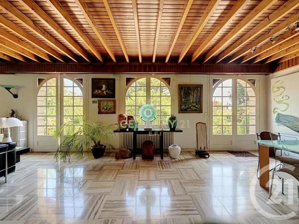 Maison à vendre  8 pièces - 241,42 m 2   NOISY LE GRAND  - 93