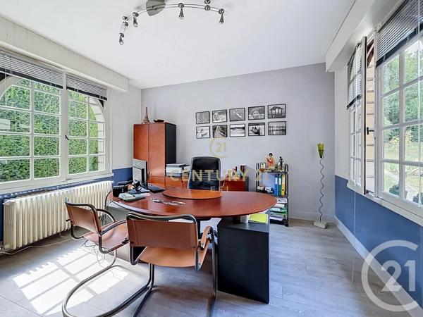 Maison à vendre  8 pièces - 241,42 m 2   NOISY LE GRAND  - 93