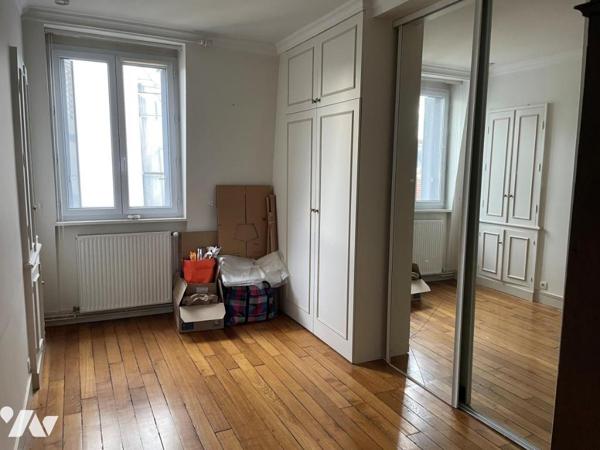 APPARTEMENT 4 PIECES TRAVERSANT AU 5E ETAGE VUES PARC