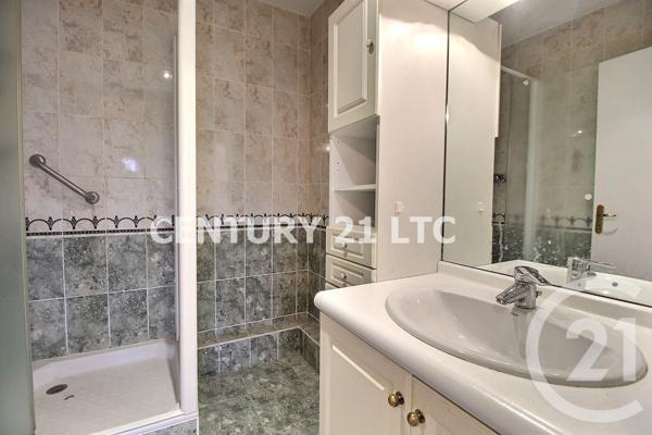 Appartement F3 à vendre  3 pièces - 67,69 m2 CHARENTON LE PONT - 94