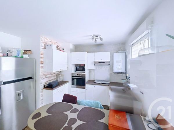 Appartement F3 à vendre  3 pièces - 65,62 m 2   CHOISY LE ROI  - 94