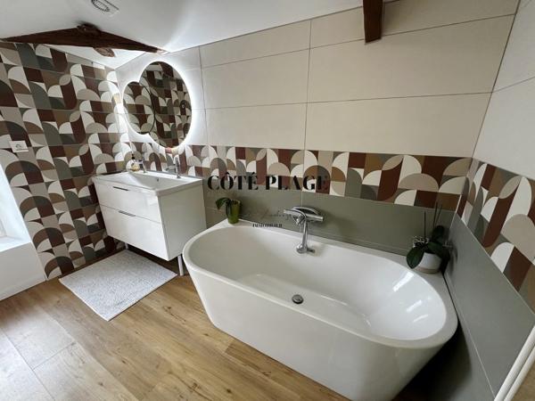 Royan (17200) ROYAN Élégante Maison Charentaise rénovée avec piscine dépendances proche centre-ville au prix de 699.500€ HAI