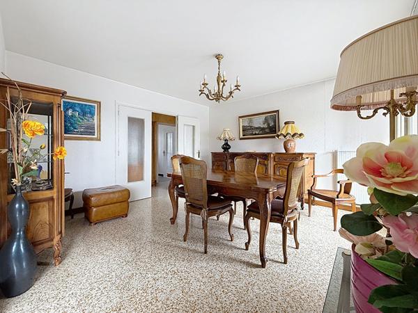 Victor Hugo Danton Type 4 de 88 m² avec cave et garage