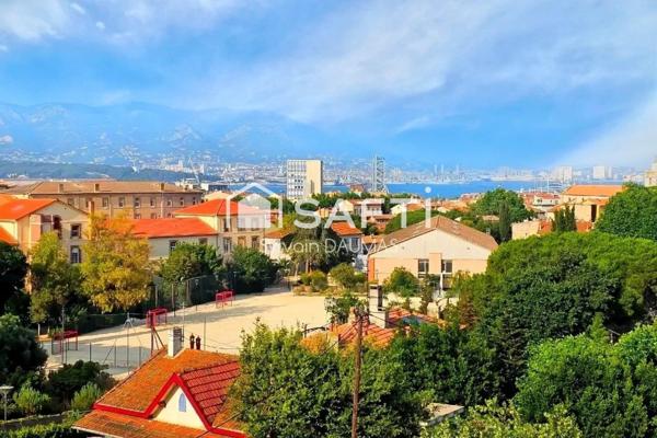 T4 Vue sur la rade avec garage, douceur de vivre et charme discret à La Seyne-sur-Mer