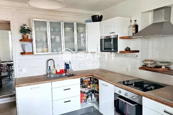 T4 Vue sur la rade avec garage, douceur de vivre et charme discret à La Seyne-sur-Mer