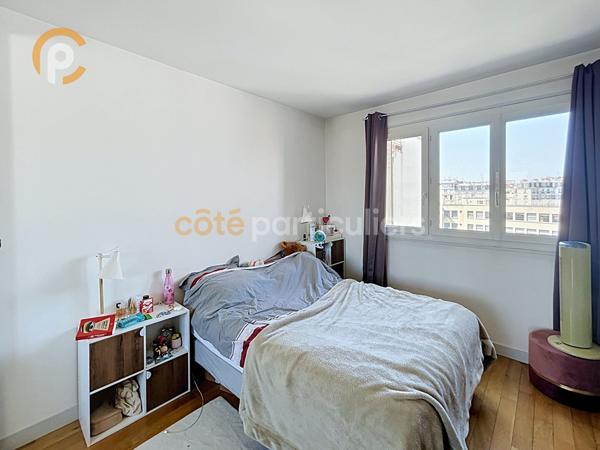 Vente
                Appartement63 m² - 3 Pièces -
                    PARIS (75013)