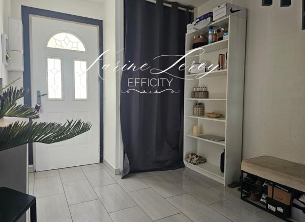 Maison
         5 pièces
        - 99 m² 265 000 € *