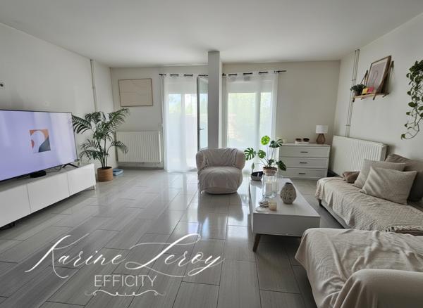 Maison
         5 pièces
        - 99 m² 265 000 € *