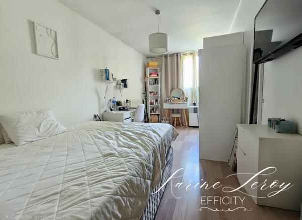 Maison
         5 pièces
        - 99 m² 265 000 € *