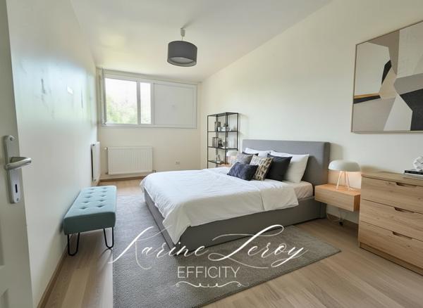 Maison
         5 pièces
        - 99 m² 265 000 € *
