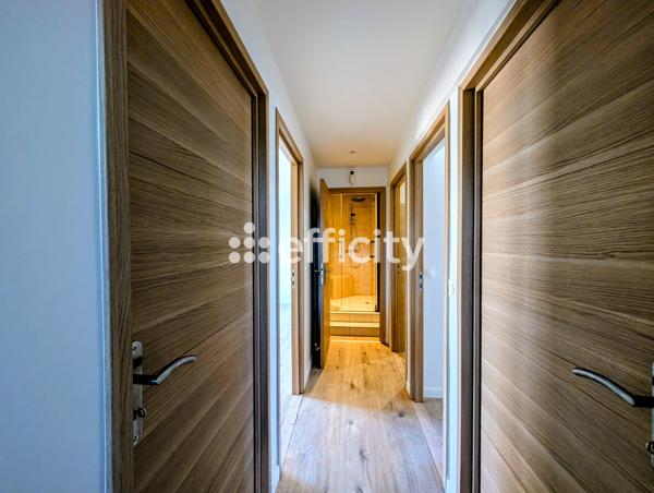 Maison
         5 pièces
        - 135 m² 449 500 € *