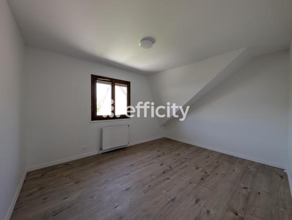 Maison
         5 pièces
        - 135 m² 449 500 € *