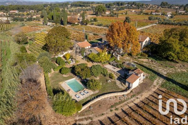 Maison traditionnelle 5 pièces de 180 m² à Le Castellet (83330)