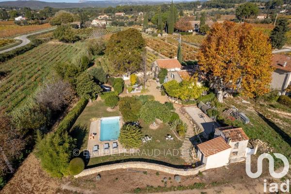 Maison traditionnelle 5 pièces de 180 m² à Le Castellet (83330)