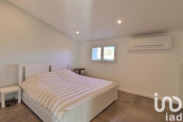 Maison 11 pièces de 333 m² à Cotignac (83570)