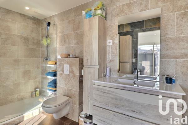 Maison 11 pièces de 333 m² à Cotignac (83570)