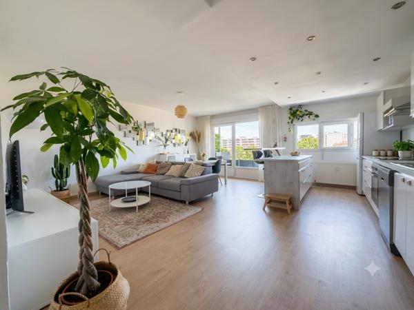 Appartement
         3 pièces
        - 89 m² Exclusivité 289 000 € *