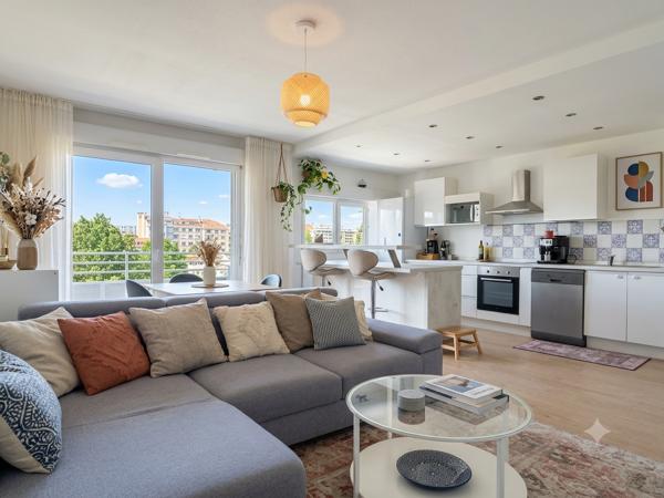 Appartement
         3 pièces
        - 89 m² Exclusivité 289 000 € *