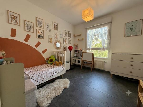 Appartement
         3 pièces
        - 89 m² Exclusivité 289 000 € *