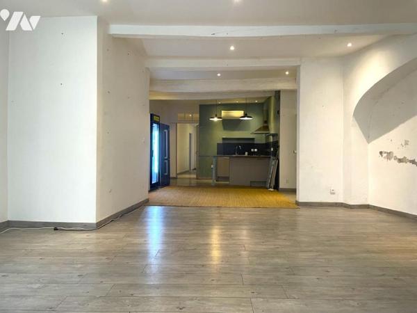 Appartement rez-de-chaussée climatisé avec cour intérieure et cave