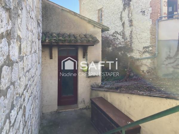 Coup de coeur pour ce T3 de caractère en centre-bourg – Loué, avec jardin et garage