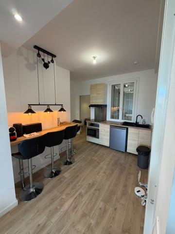 Magnifique T3 meublé de 50 m² avec 2 BALCONS – 5ème étage avec ascenseur – Résidence sécurisée – Marseille PRA