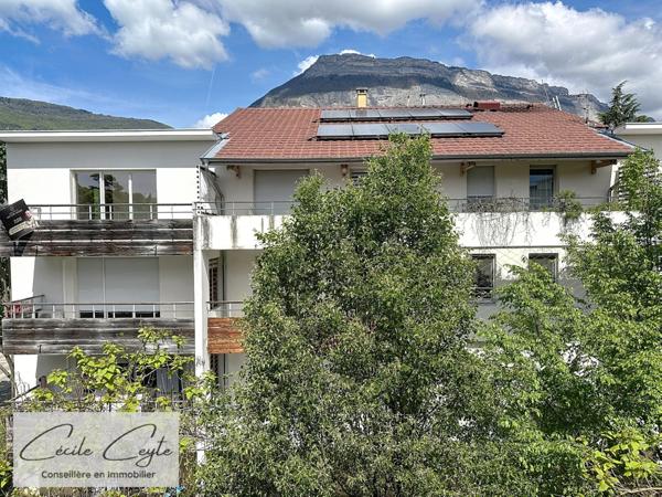 MEYLAN (38) Appartement 3 pièces sans travaux avec balcon et garage