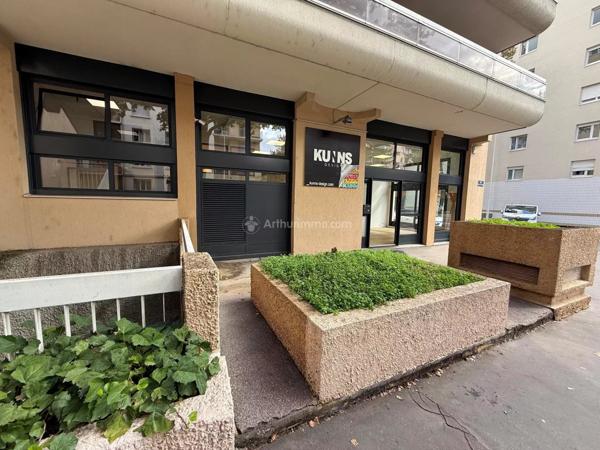 Location Bureau 10 pièces 219 m2 à Lyon 3