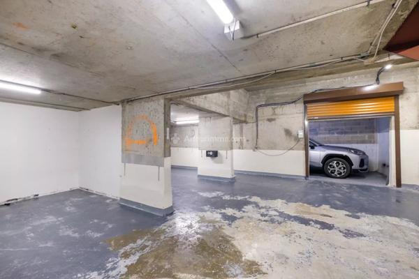 Location Bureau 10 pièces 219 m2 à Lyon 3