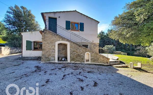 Maison à vendre    4 pièces •  Le Beausset