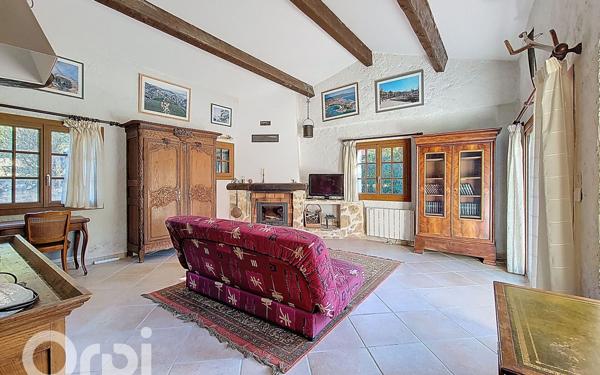 Maison à vendre    4 pièces •  Le Beausset