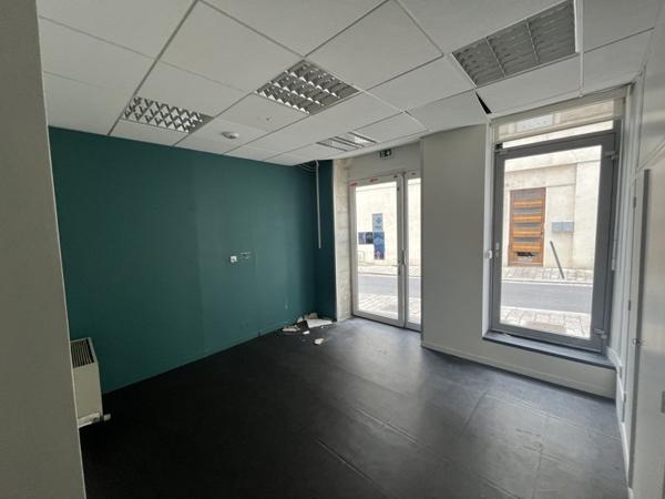 Immeuble à vendre 202 920 € Barbezieux-Saint-Hilaire 266 m² DPE D