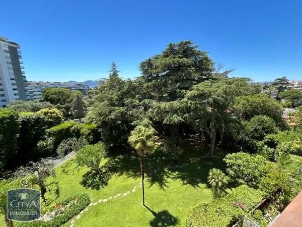 Appartement à louer 3 pièces 70.08m² Cannes (06400)